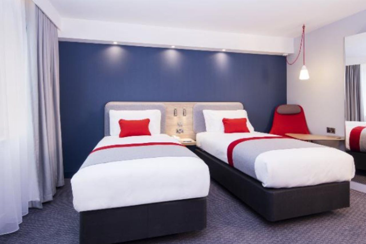 Holiday Inn Express Astana - Turan Ngoại thất bức ảnh