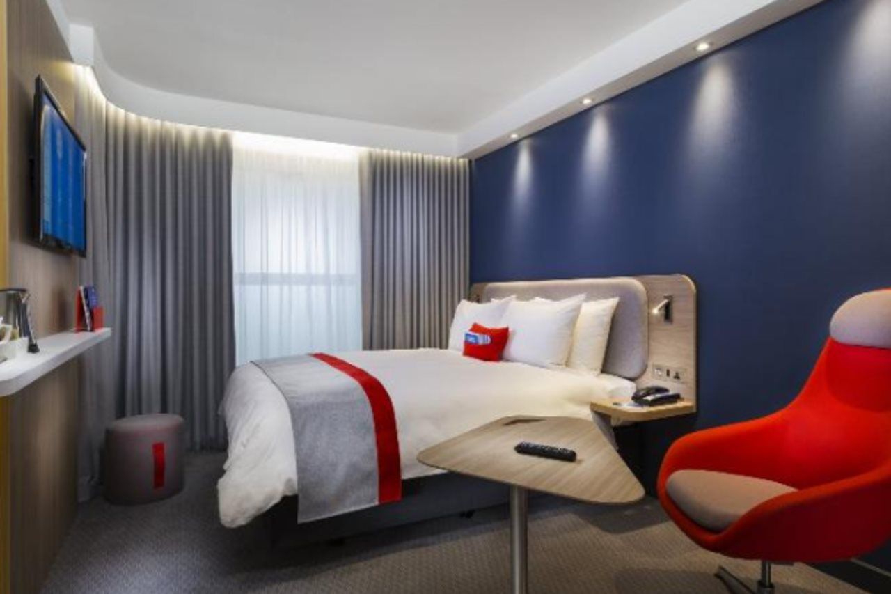 Holiday Inn Express Astana - Turan Ngoại thất bức ảnh