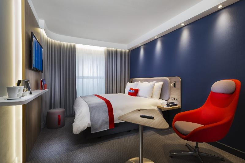 Holiday Inn Express Astana - Turan Ngoại thất bức ảnh